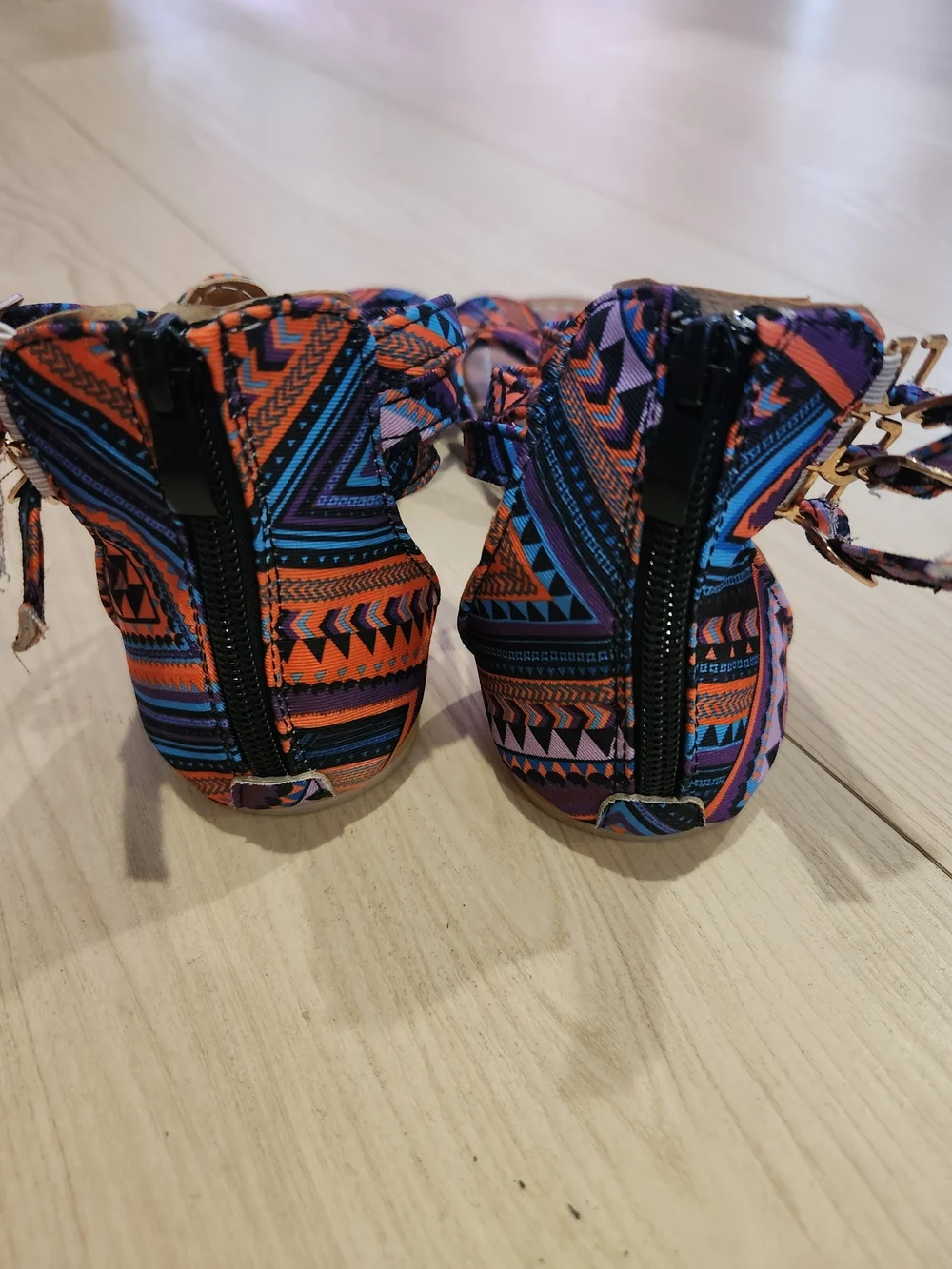 SHEIN bold aztec